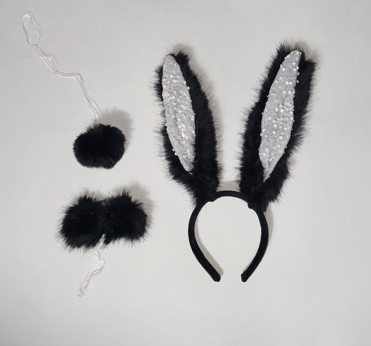 Furry bunny accessory set